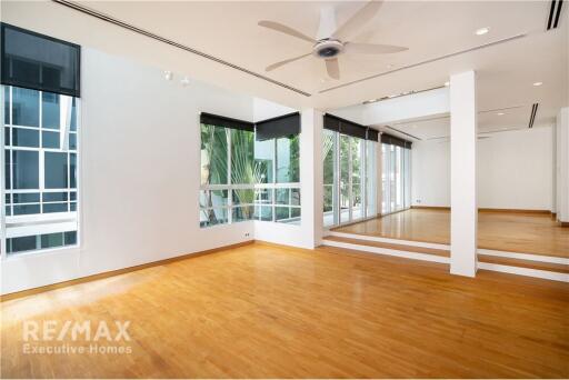 For Rent Single house 5 Bedrooms with pool in private compound  Sathorn