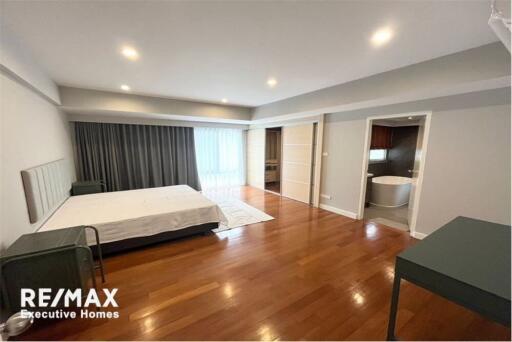 4B/4B Townhouse For Rent 110K Bangkok