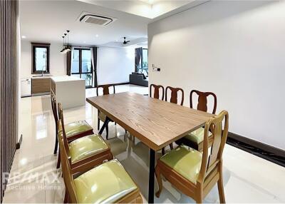 Available ! Pet-friendly - Modern house 4+1 Bedrooms in Super private compound in Sukhumvit 105 - Only 700m to  Bangkok Pattana school