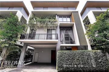 Available ! Pet-friendly - Modern house 4+1 Bedrooms in Super private compound in Sukhumvit 105 - Only 700m to  Bangkok Pattana school