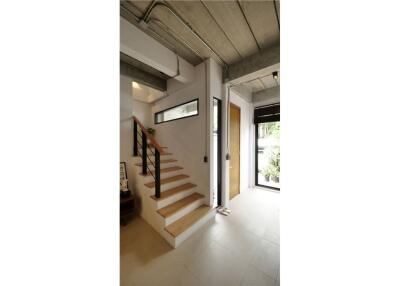 Ready to move in !! - Modern - Pet Friendly -Townhouse 2 Bedrooms - Soonvijai