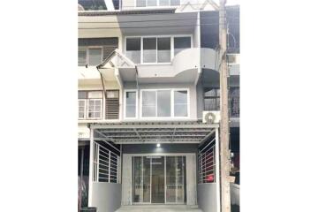 Townhouse 4Beds/3Baths in Sukhumvit 65,BTS Ekamai