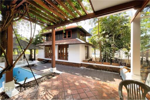 Spacious Detached House for Rent: Prime Location Near BTS Phrom Phong