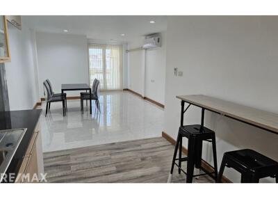 For Rent :  Newly Renovated 4-Storey Townhouse in Sukhumvit 101/1