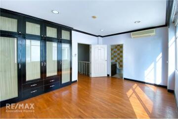 Spacious 4BR Townhouse for Rent in Baan Klang Krung Thonglor - Unfurnished