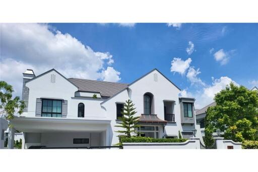 For Rent Moder luxury single house in private compound Nantawan Rama9 - 4 Beds