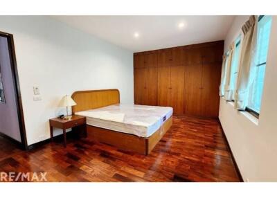 For Rent: Charming 3 Bedroom Detached House with Pool in Sukhumvit 43, Near BTS Phrom Phong
