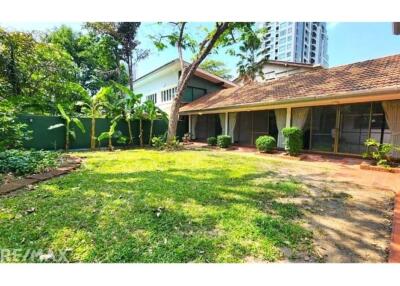 For Rent: Charming 3 Bedroom Detached House with Pool in Sukhumvit 43, Near BTS Phrom Phong