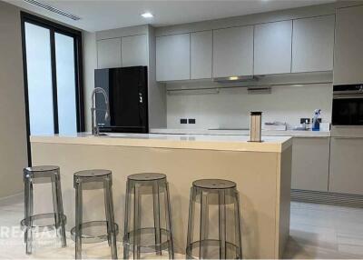 Spacious and Luxurious 4BR City House for Rent in Quarter 31, Sukhumvit 31