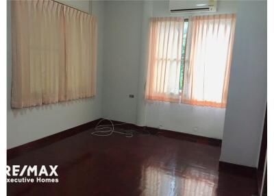 Home Office For Rent Near BTS Phromphong