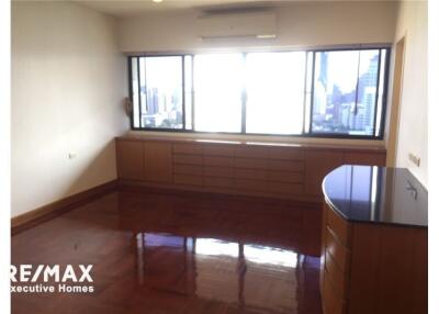 Luxury Penthouse For Rent 6 Bedroom, Big Balcony Sukhumvit 39, Phrompong, Area Sukhumvit