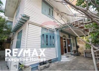 Available For Rent Single House Close to BTS Nana