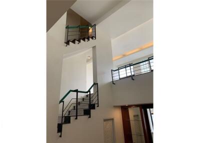 Big townhouse near st.Andrew71 BTS Prakanong