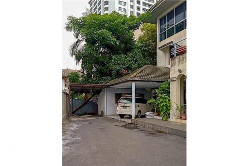 Rare House & Land in Sukhumvit 39. 279 SQW