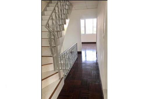 4-storey townhouse(18sqw) for sale with Tenant in Ekkamai-Phrakanong