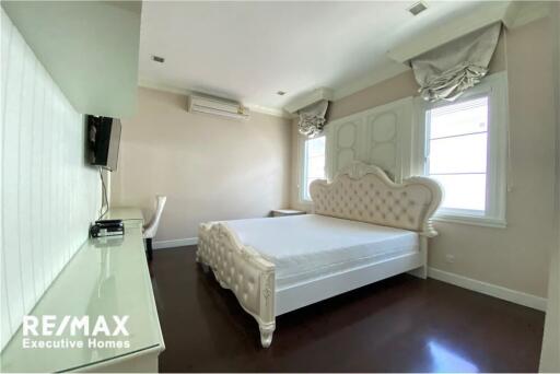 Luxury House for sale 4bed Bang Na Near Airport