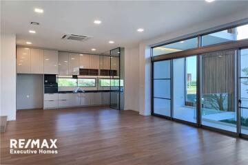 Brand new single house 3 bedrooms in VIVE Rama 9