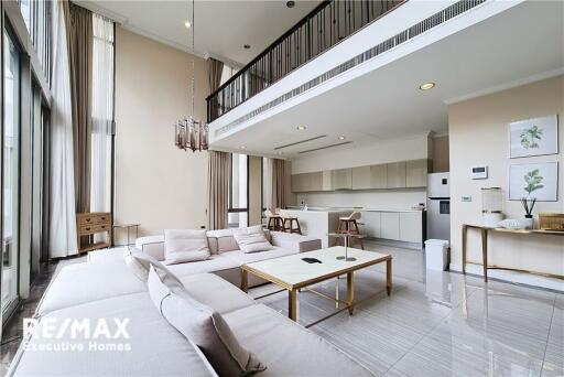 Luxury townhouse 4 bedrooms with private pool in Sukhumvit 49