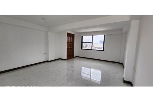 Brand New Huge Home Office For Rent - Phra Kanong