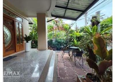 2-Storey Detached House with Garden - Punnawithi BTS - Sukhumvit 101