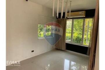 Single House Partial Furnished, Bangna KM7 3 Beds only 35,000 THB per month