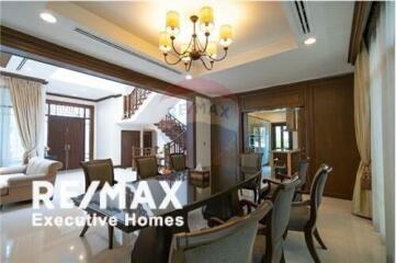 Luxury Villa Sathorn 4 Bedrooms 1 Family room