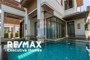 Luxury Villa Sathorn 4 Bedrooms 1 Family room