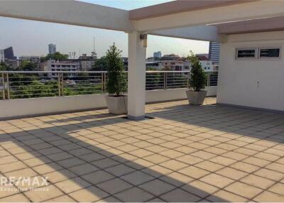 Spacious Detached House with Home Office near Sukhumvit BTS Thonglor