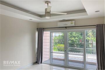 Spacious Detached House with Home Office near Sukhumvit BTS Thonglor