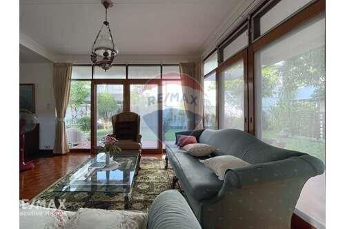 Greenery and Homey House for rent pet allowed Thonglor - Sukhumvit
