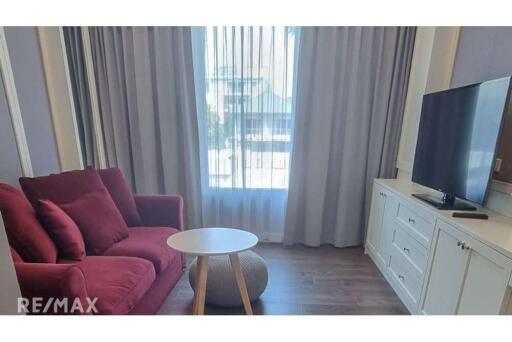 Charming 3 Bed Townhouse for Rent with Private Yard in Thonglor Sukhumvit 55 - Small Pet Allowed