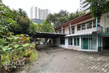 House with space 2 storeys Ideal for restaurants or spa close to BTS Thonglor.