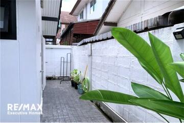 A modern house and facilities with great value and easy access from Bangna Trat 39 to Sukhumvit Road.