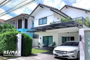 A modern house and facilities with great value and easy access from Bangna Trat 39 to Sukhumvit Road.