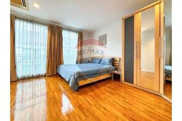 Hot Deal! Beautiful pet friendly townhouse in ThongLor.