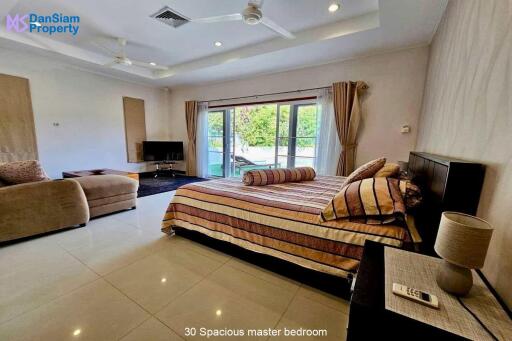 Large 4-Bedroom Pool Villa in Hua Hin at Avenue 88 Village