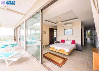 Sophisticated 4-Bedroom Samui Sea-view Villa in Bophut