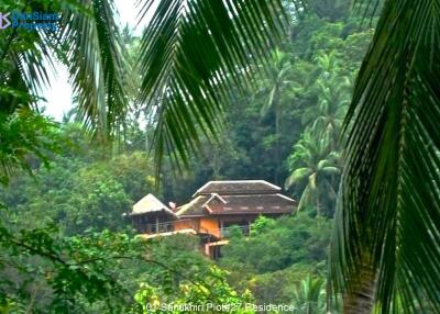 Samui Seaview Villa on Large Land at Santikhiri Estate