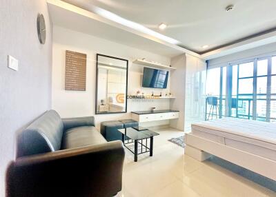 คอนโดนี้มี ห้องสตูดิโอ้  อยู่ในโครงการ คอนโดมิเนียมชื่อ Cosy Beach View 