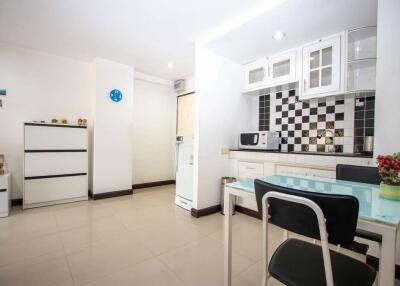 1 BR Condo For Sale Near Lanna Hospital : Chiang Mai View Place
