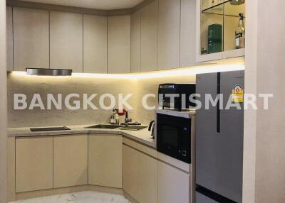 Condo at Park Origin Phrom Phong for rent