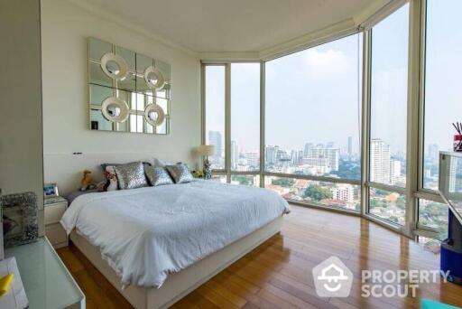 2-BR Condo at Royce Private Residences near MRT Sukhumvit