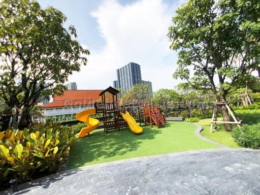 3-Bedrooms Modern Condo in serene family-friendly environment - Phra Khanong