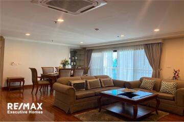 Luxurious Sukhumvit Condo: 3 Beds, 3 Baths