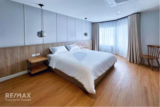 Newly Renovated High-Floor 2Beds / 2 Baths Condo with City Views - Near BTS Phloen Chit - 12 Mins Walk