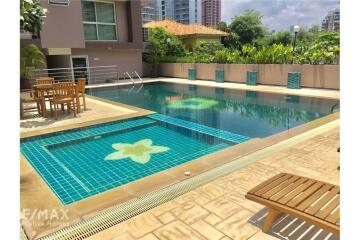 2-Bed Condo for Sale - Serene Place Sukhumvit 24 - Near Park & Emporium - BTS Phrom Phong 9 Mins Walk