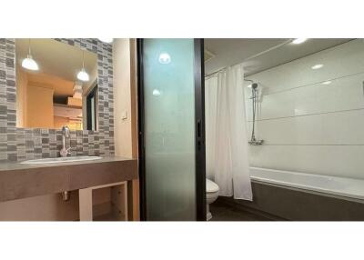 Renovated 2 Bed Condo for Rent at Prestige 49