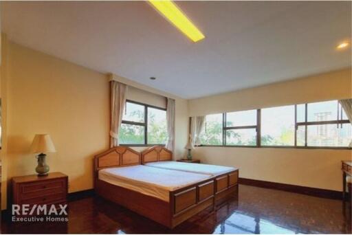 Pet-Friendly 3 Bedroom Condo for Rent in Sukhumvit 39
