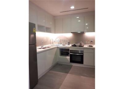 Apartment 2 Bedrooms For Rent in BTS Phromphong
