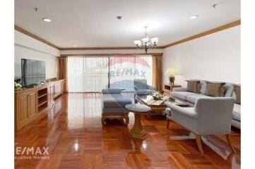 Luxurious 4-Bedroom Condo with Incredible Facilities in Phrom Phong